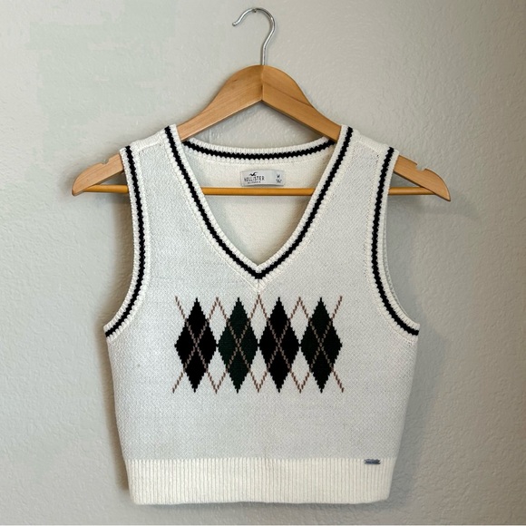 Hollister Sweaters - NWT, Hollister Y2K White/Navy/Green Argyle Knit Cropped Sweater Vest, Size Med